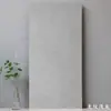 Azulejos de microcimento, 400x800, para piso, em estilo minimalista e sereno, com acabamento suave e fosco, adequados para cozinhas, varandas e banheiros