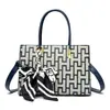 Bolso Transfronterizo Nuevo para Mujer Otoño/Invierno 2026 para Mujeres de Mediana Edad, Bolso de Hombro Sencillo, Elegante Bolso de Mano para Mamá para Dropshipping