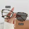 Gafas explosivas que cambian de color anti-azul para mujer, marco grande ultraligero, color marrón helado de alto valor, para cara grande, adelgazantes, de aspecto sencillo, lentes planas