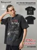Camiseta Tendência Street Madness Estilo Americano High-Street Retrô com Estampa Digital Vintage Lavada Impressão Direta Manga Curta para Homens.