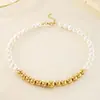 Colar estilo francês, leve e luxuoso, com pérolas artificiais e contas redondas, perfeito para um look suave e versátil, adequado para o uso diário e criando uma estética chique inspirada em Hong Kong.