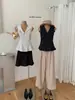 Wgwe8946 Guangzhou Shisanxing Moda Feminina Verão Novo Camisa de Bolinhas Manga Curta Gola V Branca Preta Blusa Tendência