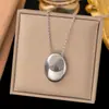 [Collar de Acero de Titanio Dorado + Color Acero] Moda de Lujo Ligero para Mujer El Más Fácil de Combinar Cadena para Clavícula Collar de Amor de Nicho de Gama Alta