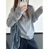 Camiseta con capucha de otoño 2026, ligera, ligeramente elástica, con media botonadura, bloques de color, rayas perezosas, manga larga, para mujer