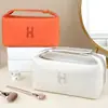 2022 Bolsa de Higiene Pessoal Casual Bolsa de Cosméticos Grande Capacidade Impermeável e à Prova de Poeira Bolsa de Armazenamento Portátil de Mão Bolsa de Lona Off-White