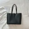 Bolsa de Mano Retro Shuai Mi Home 2026 Nuevo Estilo de Verano Bolso de Hombro Casual y Elegante de Gran Capacidad Moderno y Único para el Trayecto