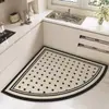 Tapete de Cozinha em Formato de Coração, Terra de Diatomáceas, Antiderrapante, Resistente a Óleo, Lavável com Pano, Não Lavável, Absorvente de Água, Capacho Resistente a Sujeira Doméstica, Tapete Especial