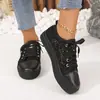 Tênis Esportivo de Solado Grosso Plus Size Transfronteiriço para Mulheres Nova Coleção Primavera e Outono 2026 Sapatos Casuais Respiráveis Vazados Sapatos de Solado Plano para Mulheres
