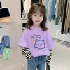 Camiseta de manga larga a rayas de bloques de color para niñas, algodón puro, primavera y otoño, para niños mayores, estilo coreano, camiseta base casual a la moda, camiseta holgada de moda