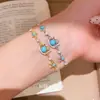 Pulsera Colgante Gatito Pequeño de Circonia Chapada en Oro Real de 14K Lujo Ligero Sensación de Alta Gama Pulsera de Nicho Joyería de Mano Exquisita y Sencilla para Mujeres