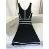 Vestido de Gelo de Seda Listrado Elegante Estilo Socialite Retrô Estilo Hong Kong com Decote V e um Toque Sutil, Estilo Doce e Picante para Boates Europeias e Americanas