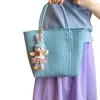 2026 Bolsa de Mão/Ombro Feminina de Grande Capacidade Dopamina Souvenir Cesta de Pvc Tecida à Mão Tote