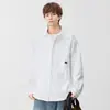 Camisa casual estilo japonés G-stone con tapeta oculta, bolsillo bordado y mangas largas holgadas para hombre