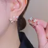 Corea del Sur pendientes de tres flores para mujer 2022 nuevo diseño de temperamento Joker pendientes al por mayor