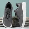 Zapatos deportivos casuales para hombre de ajuste ancho transfronterizos, zapatos de malla transpirables, zapatos de punta ancha para hombre, zapatos ligeros antideslizantes para personas mayores, en stock