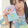 Regalos de Niña de Dibujos Animados, Serie de Salida de Primavera de San Xiao Mao, Caja Sorpresa de Funda de Teléfono de Peluche, Colgante Creativo, Venta al por Mayor de Productos Nuevos