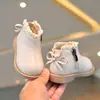 Botines para bebé, zapatos para caminar de bebé, nuevos zapatos de primavera y otoño para niñas, botines de cuero para niños estilo coreano, zapatos para niños pequeños de suela blanda