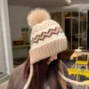 Gorro pullover doce e versátil com forro de fleece para mulheres, gorro de lã casual estilo Fair Isle para outono e inverno, gorro quente e à prova de frio para atividades ao ar livre