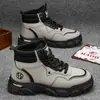 Botas Martin al por mayor Botas de Trabajo de Suela Gruesa de Moda para Hombre Estilo Británico Versátiles Moda Otoño e Invierno Calzado de Trabajo Resistente al Desgaste para el Transporte