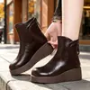 Botas Martin macias e confortáveis, versáteis e estilosas, em couro macio, novas botas femininas para outono e inverno de 2026, com forro de pelúcia, bico redondo, sola grossa, botas curtas que aumentam a altura