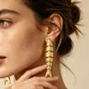 Moda Transfronteriza Europea y Americana Lujo Ligero Diseño Creativo Pendiente de Pez Pequeño Flexible Pendientes para Mujeres para el Viaje Diario