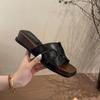 Sandálias de Salto Plataforma com Solado Grosso para Uso Externo de Verão Feminino Novo Estilo Coreano com Saias Sandálias Quadradas Versáteis Francesas para Mulheres
