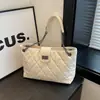 Bolso de cadena de rombos para mujer, gran capacidad, estilo nuevo 2026, bolso tote para el trabajo y el commute, bolso grande versátil para el día a día, de un solo hombro