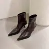Botas de Cano Curto Bico Fino para Mulheres 2026 Outono Nova Moda Salto Fino Nicho Botas Finas Femininas Zíper Curto na Parte de Trás Botas de Salto Alto Femininas