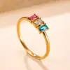 Anel de aço inoxidável de moda transfronteiriça, anel de zircônia colorido estiloso de luxo leve, anel de casal banhado a ouro 18k, joia para mão