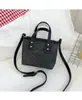 Bolsa Pequeña Popular de Color Contrastante para Mujer 2025 Nueva Moda Versátil Bolso Cruzado Estilo Extranjero Bolso de Cubo de Mano