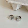 Pendientes vintage de perla de metal antiguo envejecido de Niche para mujer, ligeros, lujosos, elegantes, a la moda, distintivos, combinables con todo.