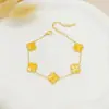 Pulseira Trevo de Quatro Folhas de Fábrica 13mm Item da Moda Popular na Internet Pulseira Artesanal de Aço Inoxidável Banhado a Ouro Anti-Desbotamento