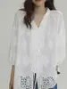 Camisa Blanca de Algodón con Bordados y Ribete de Encaje, Estilo Nuevo para Primavera y Verano, Camisa Versátil de Gama Alta para Mujer