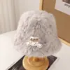 Chapéu de Pescador Feminino Outono e Inverno Novo Estilo Desenho Animado Ragdoll Moda Rosto Exposto Pequeno Chapéu de Bacia Recheado Chapéu Quente à Prova de Frio