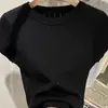 Camiseta de manga corta transpirable de seda helada estilo francés con diseño hueco para mujer, nuevo top de punto elegante de verano ajustado con cuello redondo
