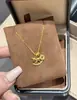 Nueva pulsera de monedas de caballo de madera estilo chino para mujer, con el signo zodiacal del caballo, con un toque de lujo ligero y alta gama, con acabado esmerilado
