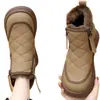 2026 Inverno Novo Botas de Neve do Nordeste Sapatos de Mãe Femininos Quentes Antiderrapantes Cano Alto Retrô Botas Curtas Botas de Algodão para Senhoras