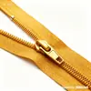 Aoseng, el fabricante original, ofrece una gama completa de cremalleras de nailon de extremo abierto tamaño 5 para ropa y chaquetas, disponibles en varios colores y especificaciones, todas producidas de forma independiente.