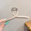 Pinza Geométrica Simple para el Cabello, Pinza de Moda para la Parte Trasera de la Cabeza, Pinza Femenina de Color Café, Accesorio para el Cabello de Pinza de Tiburón de Alta Gama y Exquisito