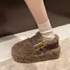 Sapatos Femininos Peludos de Solado Grosso 2026 Novo Estilo Forrados com Lã de Cordeiro Fivela Dupla Retrô para Exterior Quentes com Solado Macio Slip-on