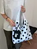 Bolso de axila de lunares dulce y atrevido para mujer, bolso de hombro casual de moda de gran capacidad, bolso de mano tipo tote de nailon versátil para mujer