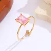 Anel de aço inoxidável transfronteiriço estilo francês, requintado e doce, com diamantes coloridos, design único com diamantes em formato de gota, anel simples para atacado