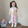 Conjunto de Moletom Infantil com Desenho para Meninas Primavera e Outono 2026 Novo Estilo Roupa Esportiva Infantil Conjunto Elegante de Duas Peças para Bebês Meninas