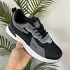 Venda direta da fábrica, design de malha leve e respirável, sapatos casuais esportivos estilosos e versáteis, sapatos masculinos confortáveis e versáteis, novo modelo atacado