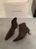 2026 Nuevas Botines Estilo Coreano Ajustados, Color Café Gamuza, Botas Maillard, Punta Cuadrada Pequeña, Tacón Gatito, Botines Cortos de Tacón Alto para Mujer