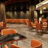 Conjunto de Mesa e Cadeiras Comerciais de Aço Inoxidável Estilo Industrial Personalizado para Restaurante de Culinária Fusion, Restaurante Ocidental, Restaurante Japonês Mesas e Cadeiras de Jantar