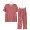 Novo Conjunto de Roupas de Verão para Mulheres de Meia-Idade e Idosas, Camiseta de Seda Gelada de Manga Curta, Blusa Pulôver para Vovó, Roupa da Mamãe