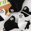 Calcetines Primavera y Verano Rayados Blanco y Negro Calcetines de Barco para Mujer Vaca de Dibujos Animados Bordada Calcetines Bajos Lindos Estilo Universitario Calcetines de Algodón para Mujer