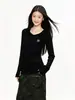 Camiseta de manga larga de cuello en V, hombro normal, capa base cálida para mujer, nuevo estilo primavera y otoño, casual versátil, corte ajustado, top favorecedor, camiseta interior