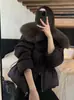 2026 Diseño estilo coreano invierno nuevo cuello de pelo cintura ceñida ajustado temperamento chaqueta corta acolchada de algodón abrigo versátil moda para mujer